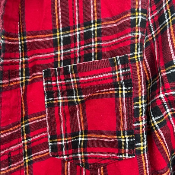 H&M- Men’s extra small- Red Button down Shirt - Picture 3 of 6